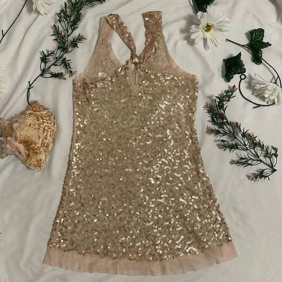 Elegant Gold Sequins Mesh Tank top - Picture 6 of 16